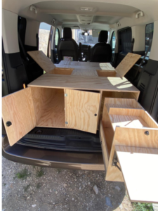camperización toyota proace todo abierto interior